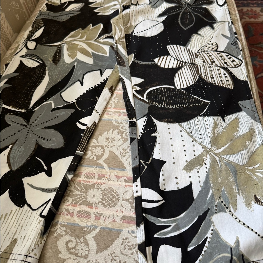 Chico's Artistic Black and Cream Pants